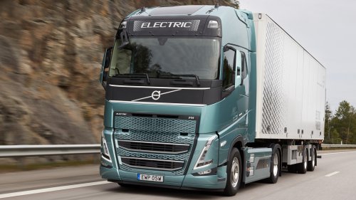 Volvo's New Truck Proves It Has What It Takes To Give The Tesla Semi A Run For Its Money - SlashGear