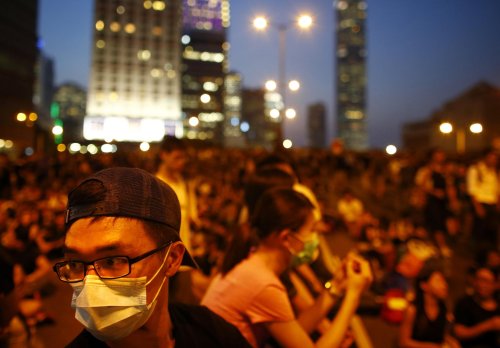 Protests Continue in Hong Kong as China Blocks Social Media