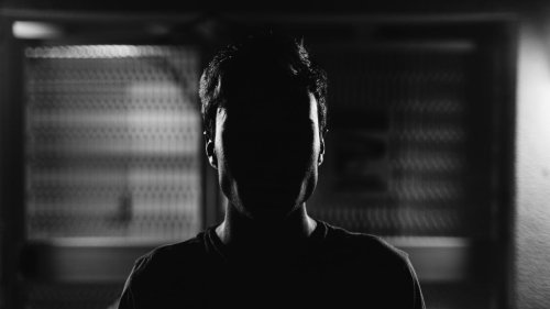 L'antisémite s'avance toujours masqué