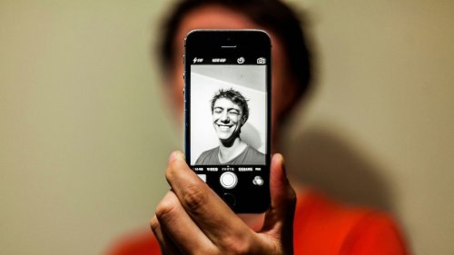 Une IA pourrait révolutionner la recherche contre le cancer simplement en analysant un selfie du patient