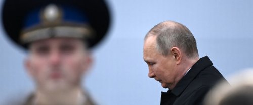 Poutine s'improviserait général à distance dans le Donbass (et ça ne marche pas très bien)
