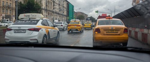 Les kilomètres d'embouteillages dans Moscou causés par... l'Ukraine?