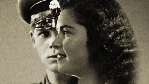 Le premier convoi juif vers Auschwitz, l'officier nazi et sa captive: histoire vraie d'un amour tabou