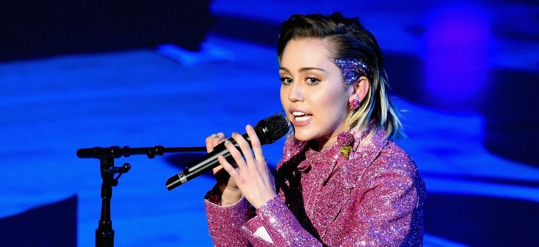 Pourquoi Miley Cyrus, la bête noire de la pop, est notre icône
