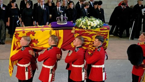 Et si le corps de la reine Elizabeth II n'était pas dans son cercueil?