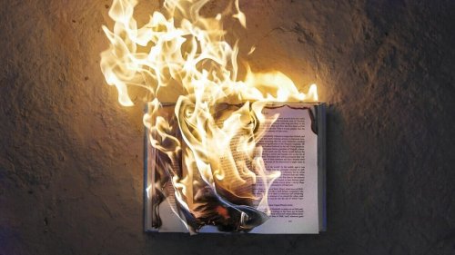 Panique morale et conservatisme: quand on brûlait les comics aux États-Unis