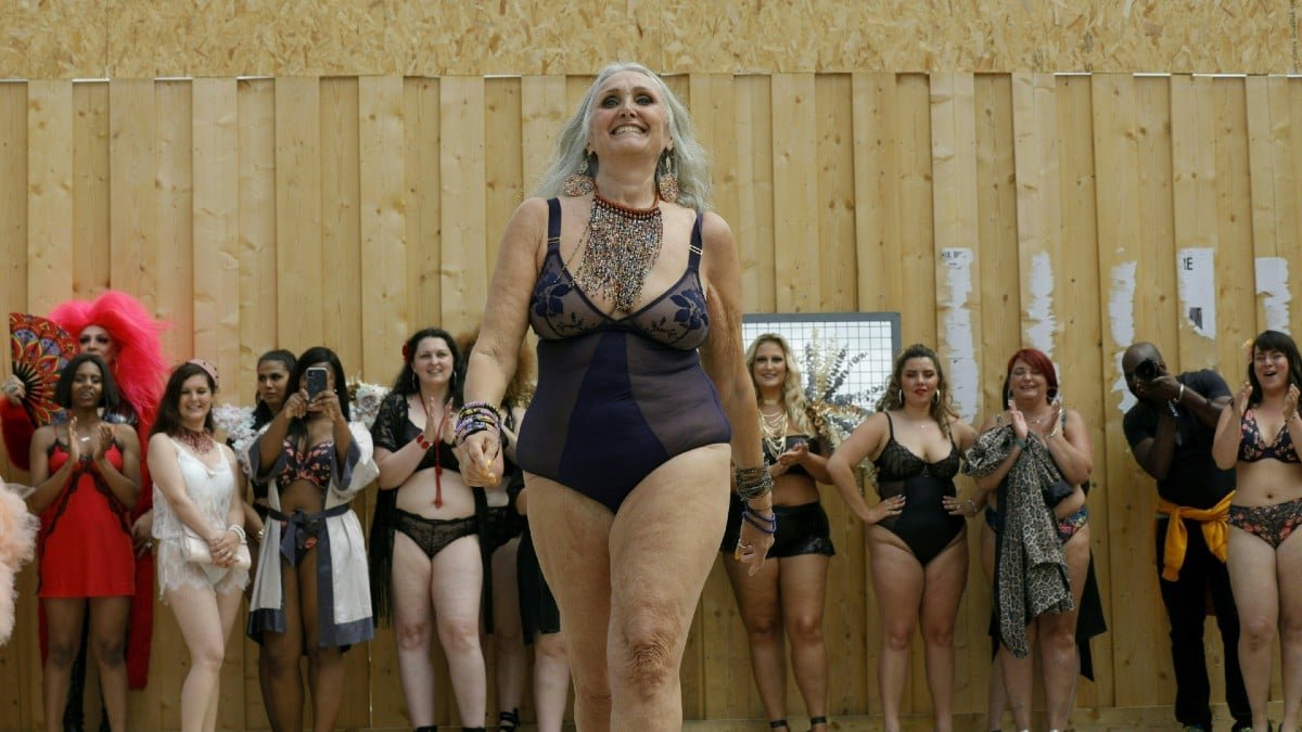 «C'est le seul boulot dans lequel j'ai de l'avenir»: comment les mannequins «silver» luttent contre l'âgisme