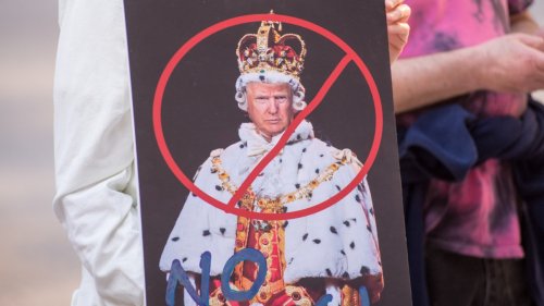 Apprenti Donald Trump, vous êtes viré: le bilan économique catastrophique de ses cent premiers jours