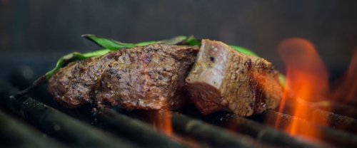 Partout, la viande de bœuf se meurt, et les barbecues aussi