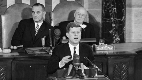 Assassinat de JFK: la déclassification des archives prend du retard et alimente les rumeurs complotistes