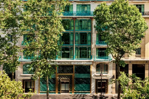 SmarterStay: Spend a Long Weekend in Paris, France