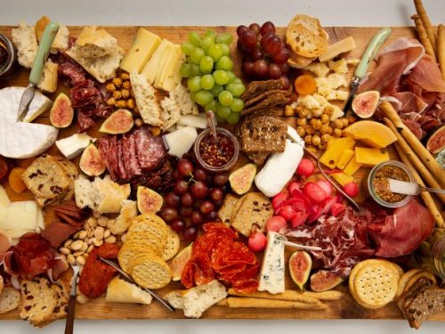 How To Build a Perfect Charcuterie Board