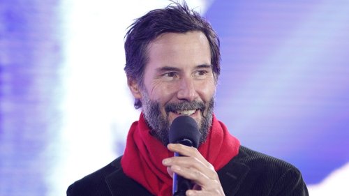 Keanu Reeves credited with quote about 'toxic people.' No record exists of him saying it
