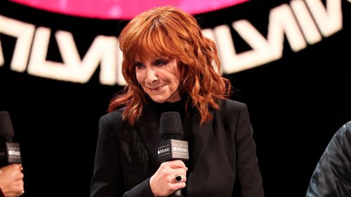 Reba McEntire Faces 'Serious Charges' and Asked for Prayers Regarding Fox News Lawsuit?
