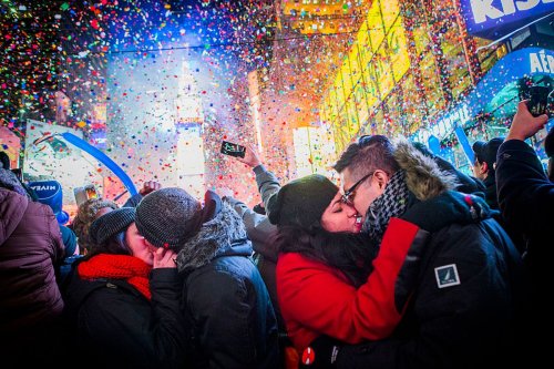 What Are the Origins of Kissing at Midnight on New Year's?