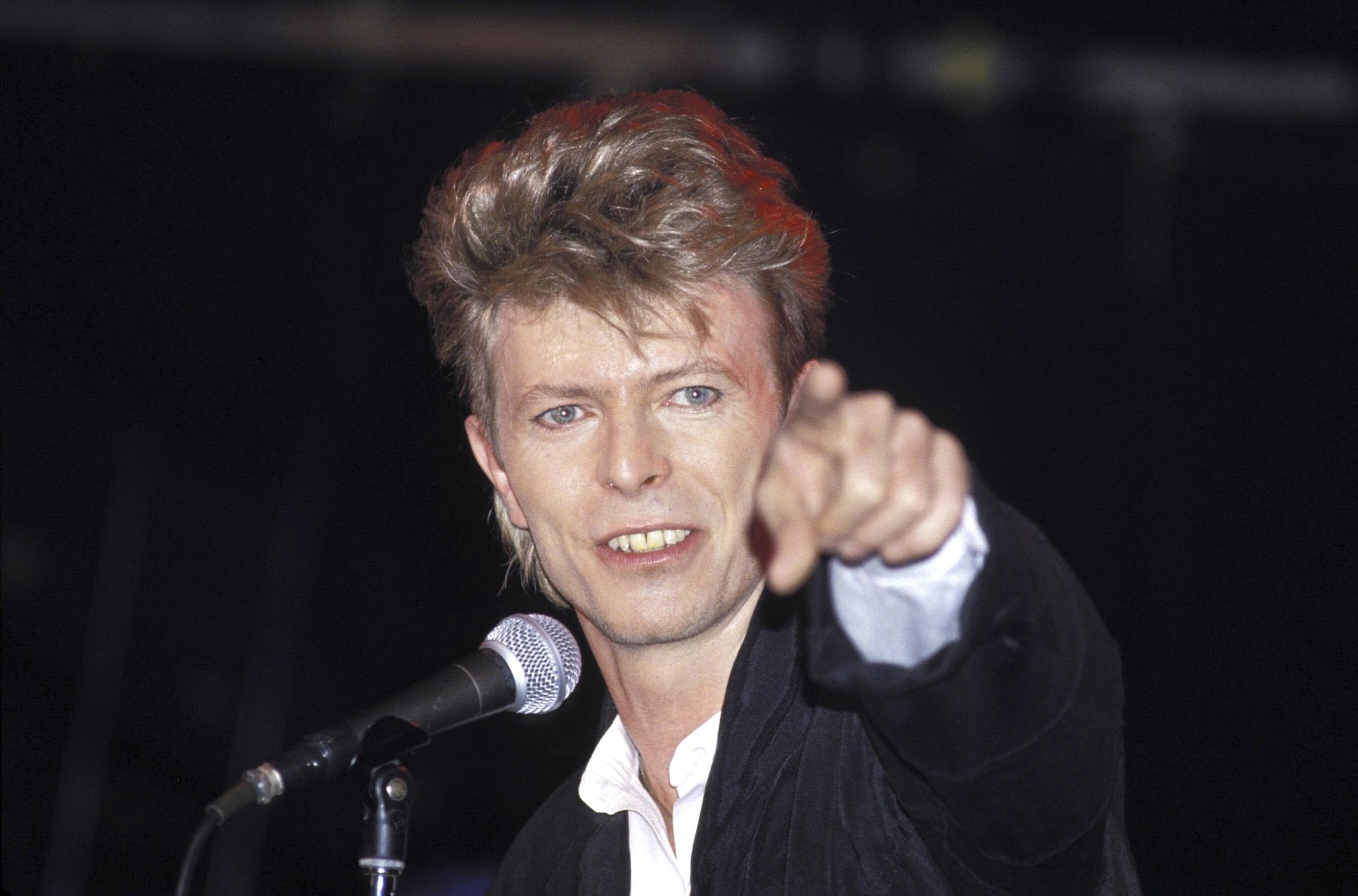 Did David Bowie Say This in 1999 About the Internet?