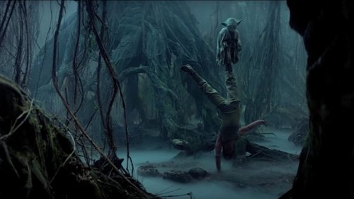 I'm convinced that Luke Skywalker's training from the original Star Wars sequel trilogy makes no sense