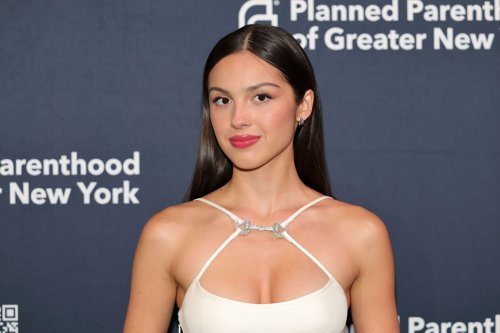 "A girl who has her priorities straight": Fans react as Olivia Rodrigo whips out emergency cheese from her bag in new Vogue video