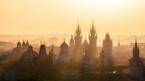 Praga: 5 libri da leggere per scoprire la città