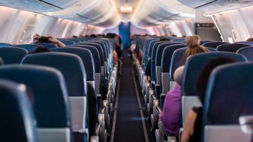 Plane passenger kicks a woman with a broken leg out of her seat, 'I had no idea.' AITA?
