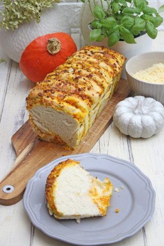 Pumpkin Pull-Apart Bread – Herzhaftes und fluffiges Kürbis-Zupfbrot