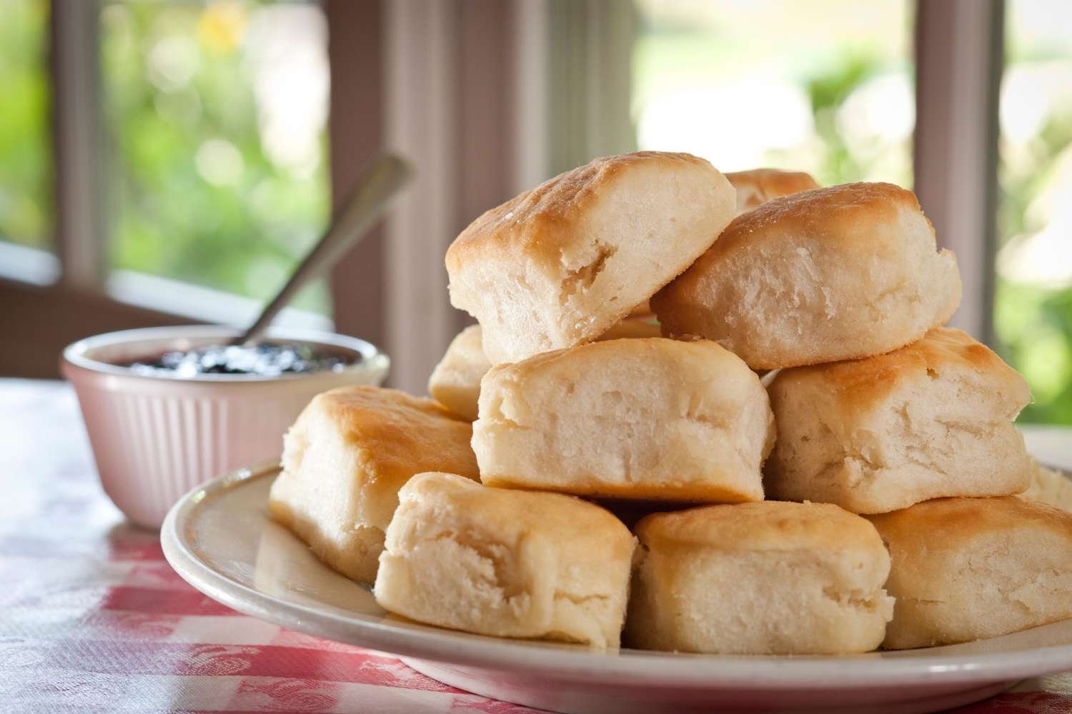 These Legendary Biscuits Have Made This Tennessee Restaurant A Must-Visit