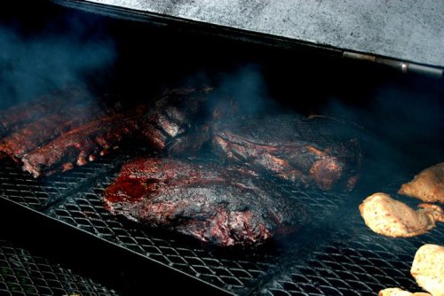 A Beginner's Guide To Using A Smoker Grill