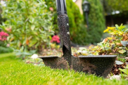 How To Edge Flower Beds Like A Pro | Flipboard