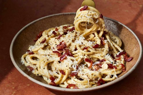 This 4-Ingredient Pasta Tastes Like A Million Bucks And Costs Practically Nothing