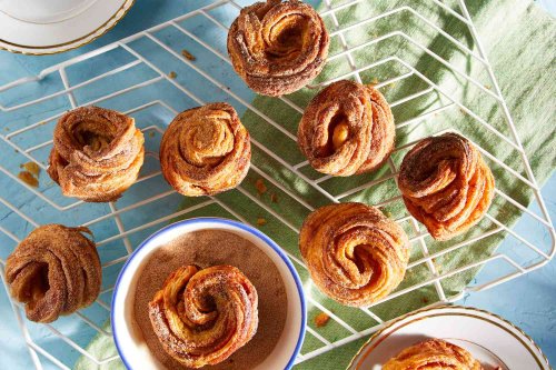 Cinnamon Swirl Puff Pastry Muffins