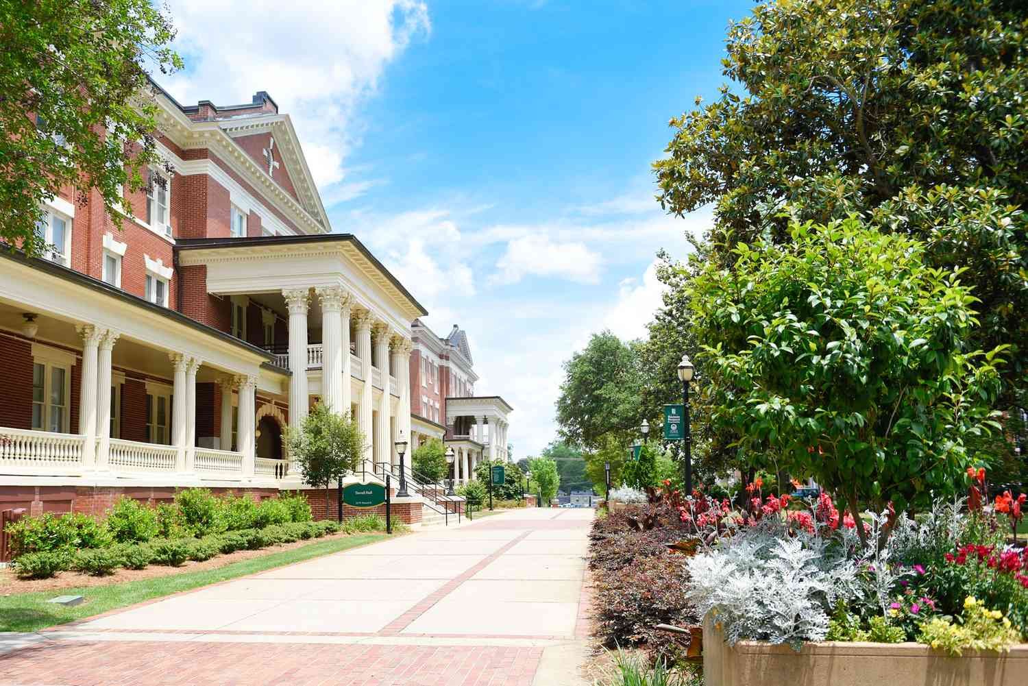 One Of The South’s Most Beloved Authors Called This Georgia Town Home