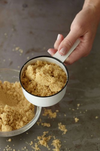 The Difference Between Light And Dark Brown Sugar