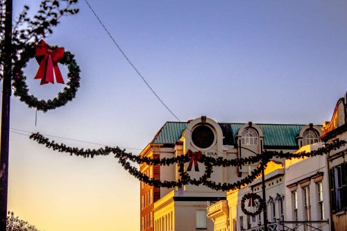 Plan A Cruise To The Christmas Market In Natchez This Holiday Season
