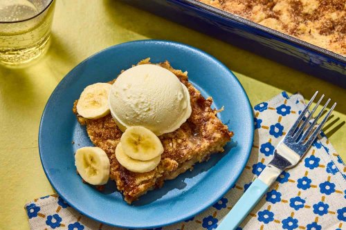 Banana Bread Dump Cake