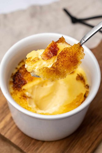 Homemade Crème Brûlée Comes Together In 5 Minutes Using 3 Simple Ingredients