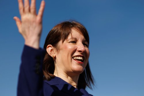 Labour minister confuses interest rates with inflation
