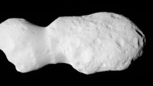 Vorbeiflug an einer Weltraumkartoffel