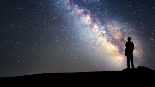 Sternengeschichten: Ist das Universum ein schwarzes Loch?