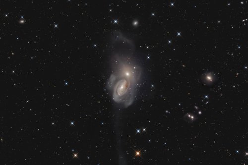Arp 94, interagierendes Galaxienpaar