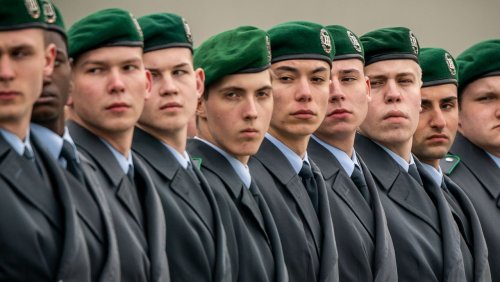 Zeitungsbericht: Bundeswehr verzeichnet mehr Abgänge als neue Rekruten