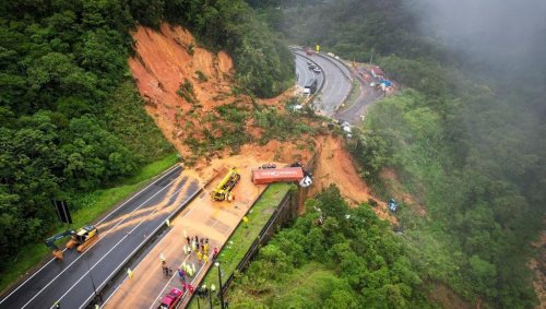 Heftige Regenfälle: Mindestens 30 Menschen nach Erdrutsch in Brasilien vermisst