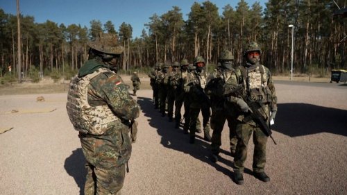 So wird jeder Reservesoldat in drei Wochen – neben der Arbeit 