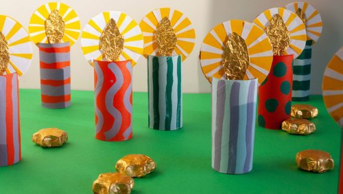Weihnachts-Basteltipps für Kinder: Advent, Advent, eine Klorollen-Kerze brennt