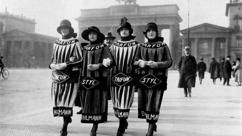   
  Wie das »Mannequinsystem« das Frauenbild bis heute prägt 