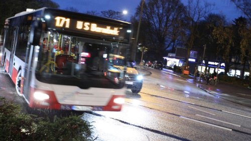 Linienbusse in Hamburg halten nachts bald auch zwischen den Stationen 