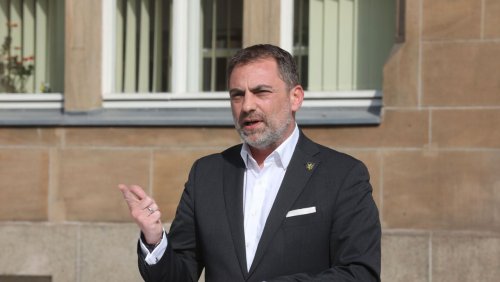 Nicht angemeldete Demo in Gera: Protestmarsch gegen Coronapolitik zieht vor Wohnhaus des Oberbürgermeisters