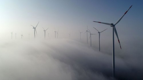 Verbrauch in Deutschland 2022: Ökoenergie deckt fast die Hälfte des Strombedarfs