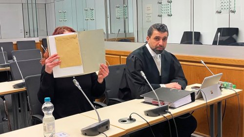 Anklage und Verteidigung fordern Freispruch in Reichsbürgerprozess 