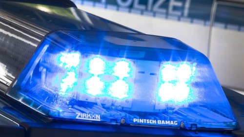 Fünf Teenager verunglücken auf Landstraße, 17-Jährige stirbt 