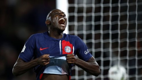Französische Fußballliga: Ex-Frankfurter Kolo Muani trifft bei Debüt für PSG, Mbappé sorgt für Schrecksekunde